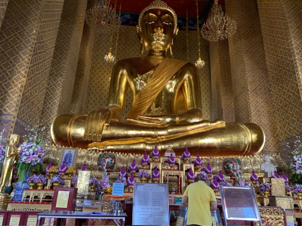 ワット・カンラヤーナミットの大仏