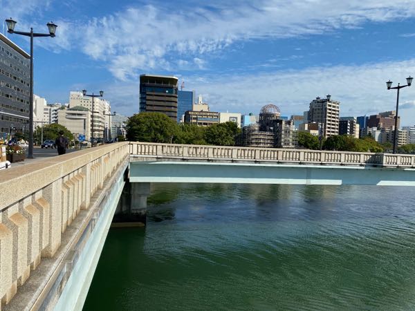 相生橋と原爆ドーム
