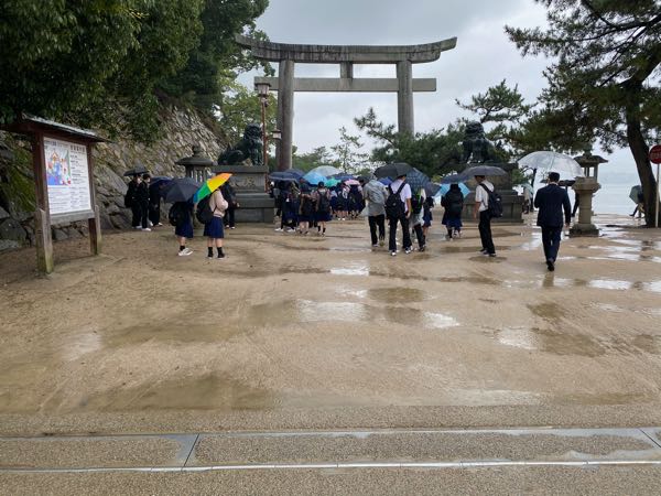 厳島神社の入り口