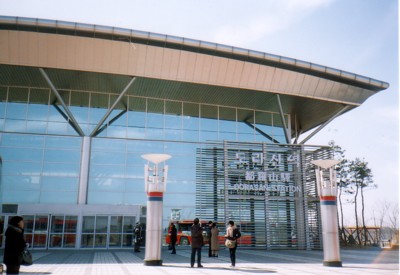 ドラサン駅外観